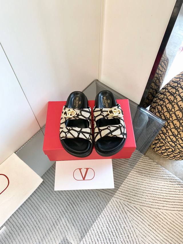 Custom Order Version Valentino 25-Style Large V-Buckle Velcro Beach Sandals Velc