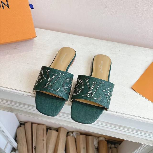 2025 Lv Stud Series Slippers 35-43 Seven Colors Available, Factory Price P