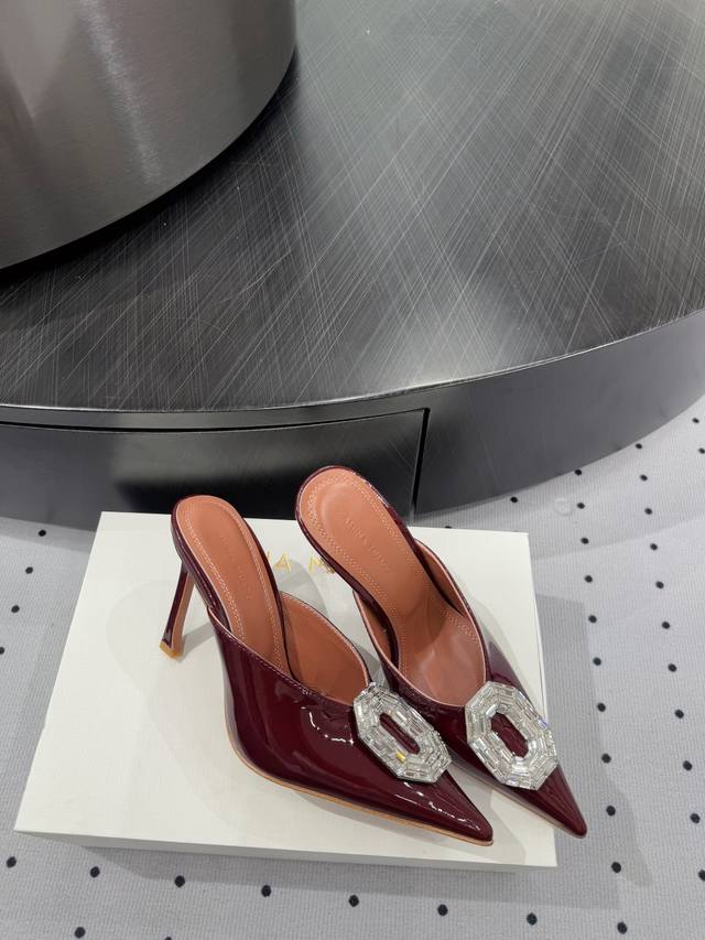 Limited Edition Girls, You Can't Miss This! Own The **Runway Fashion Style** At