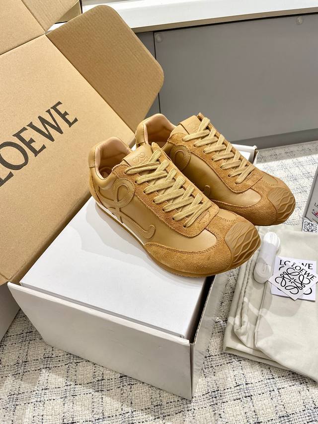 Leather Upper Top-Tier Edition Loewe Loewe Latest Runway Model Ballet Runner 2.0