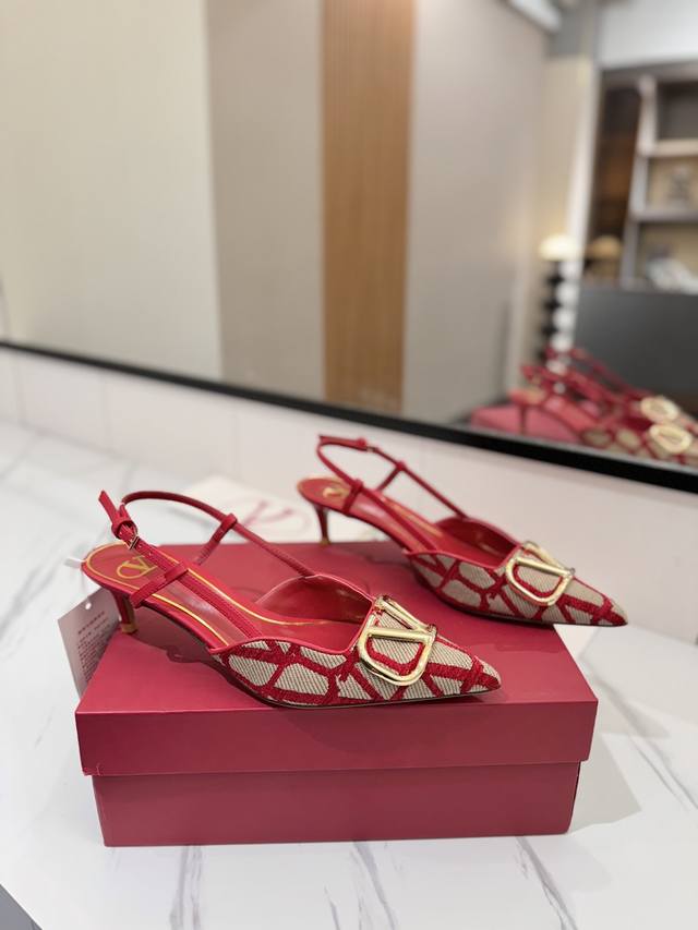 Valentino's Latest Design, The Valentino Garavaniv Logo Back-Tie High-Heeled Sho