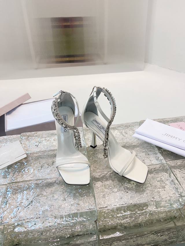 Verity Sandal 100 Series Sandals, Made From Vintage Metallic-Look Leather, Featu