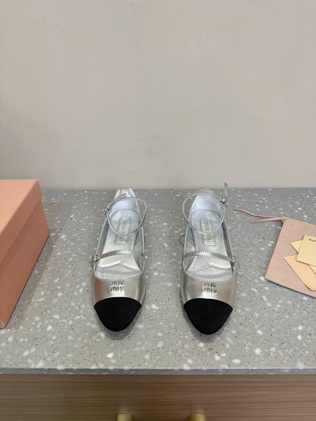 Miu Miu 25Ss Spring/Summer Chunky Heel Mary Jane Flats Even More Stunning When W