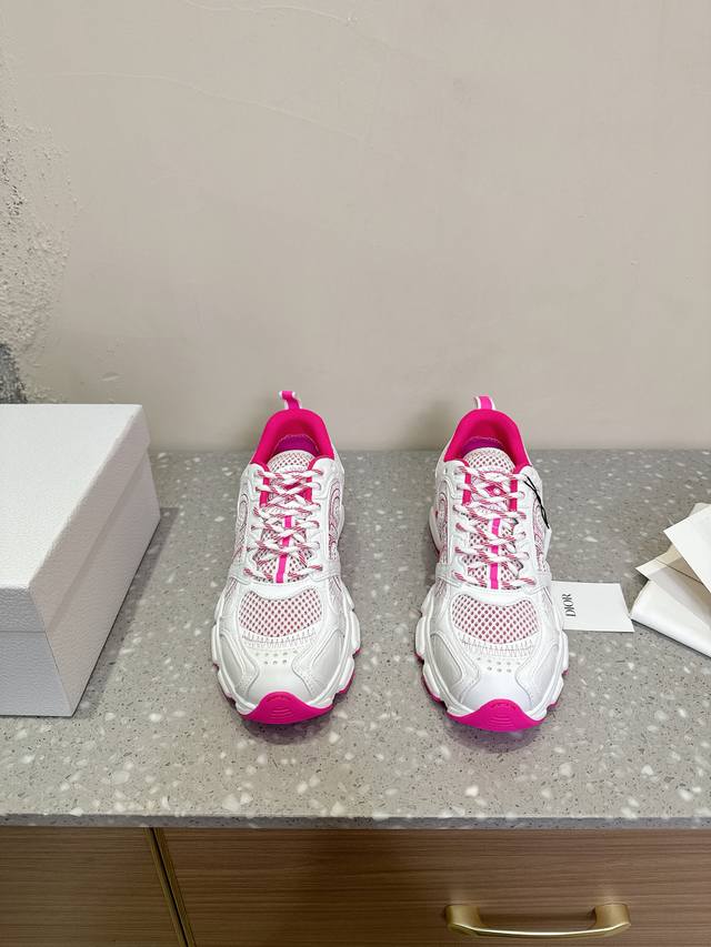 Dior Dior Chrono Series Casual Sneakers This Dior Chrono Sneaker Is A New Additi
