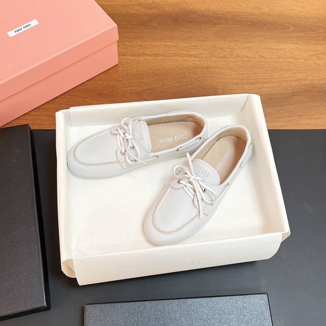 Best Seller Miu Miu | Early Spring Runway New Arrival Vintage-Washed Leather Loa