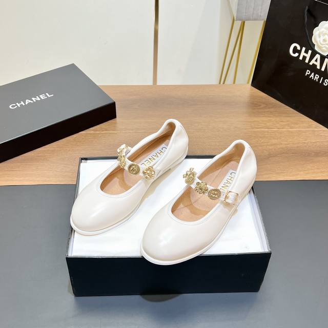 Top-Tier Version Early Autumn New Arrival Chanel-Inspired Flat Ballet Shoes, Mar