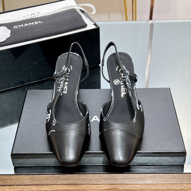 Top-Tier Version New Classic Chanel-Inspired Open-Back Flat Sandal With Thick He