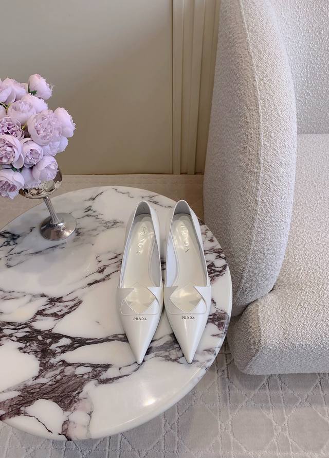 Factory Price P Prad*New Pointed-Toe Color-Blocked Low-Heel Pumps In Dopamine Co