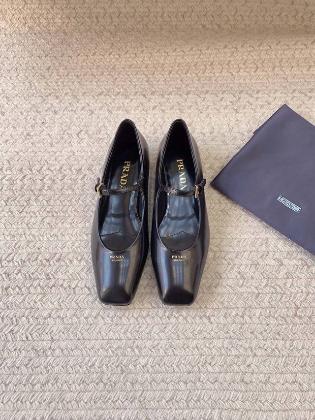Prad*Ss25 New Square-Toe Single-Sole Shoes Original Last Top-Quality Material Up
