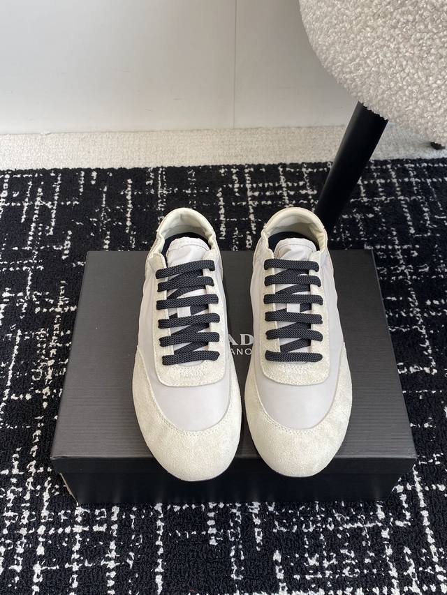 Premium-Grade Men's Style 10 Prada New-Style Training Shoes. The Suede Upper Fea