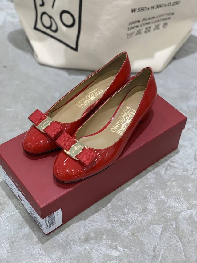 Factory Price Salvatore Ferragamo Classic Vara Bow Round-Toe Ballet Flats Vara I