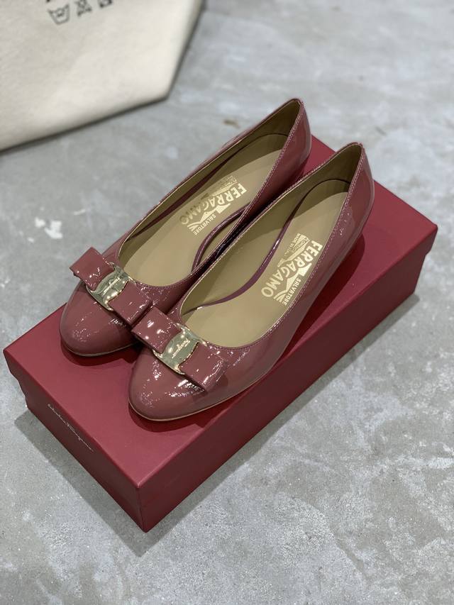 Factory Price Leather Buckle, Leather Bow Salvatore Ferragamo*O Vara Classic Bow