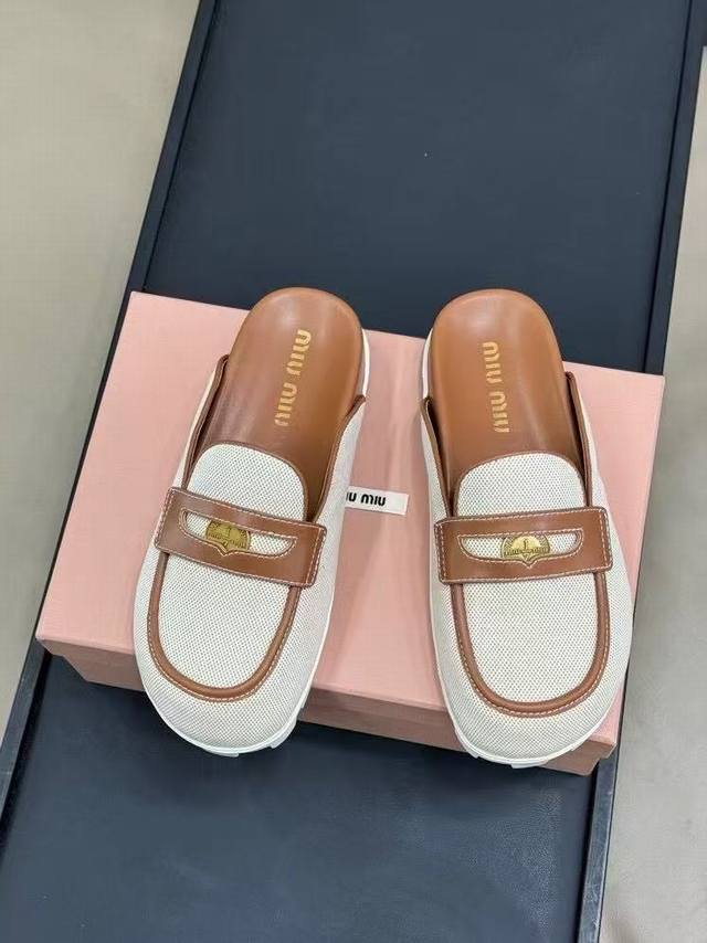 Miumiu2025 Latest-Style Slip-On Sandals Have Arrived European And American Socia