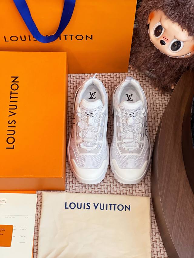Lv Runner Tatic Running Shoes Entirely Custom-Made From Scratch, Using All Custo