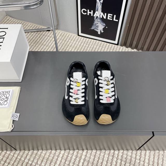 Factory-Made With 50 Buttons Loewe Vs. The Latest Dexun Series Couple-Matching D