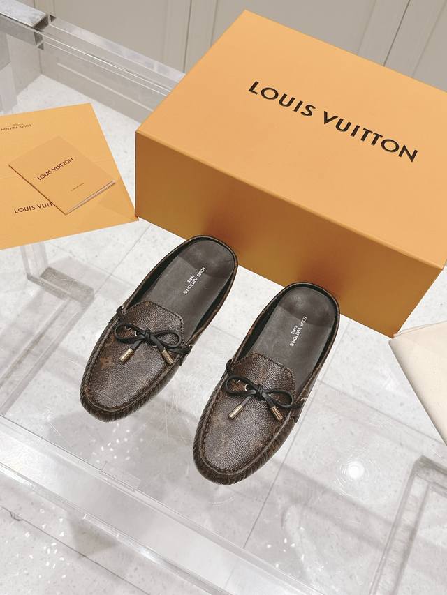 Discover The Full Collection! Classic Silhouette, Perfect For All Seasons. This