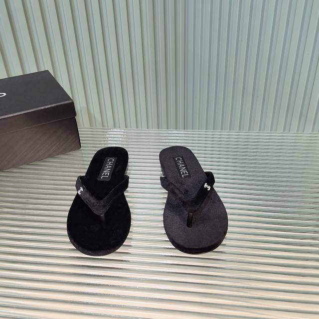 Chanel 25C New Arrival~ Chanel 25 Spring Flip-Flops, 's Own Collection, Imported