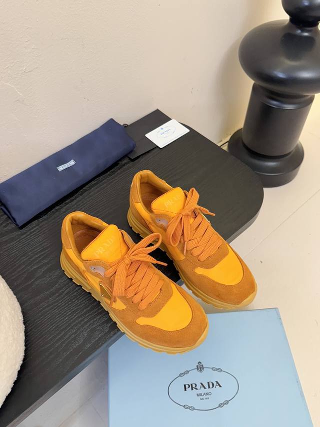 Prada Prada 2025Ss New Model Triangle Logo Skate Shoes Casual Sports Shoes Top-T