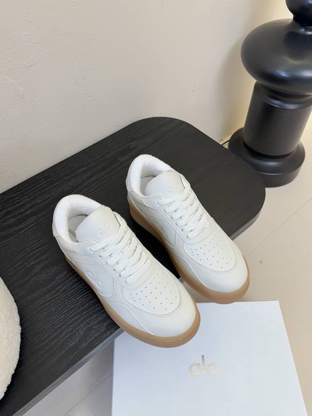 Alo25Ss Spring/Summer New Arrival, Two-Tone White Sneakers With Thick Soles For