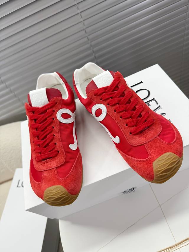 Loewe Couple Series, Forrest Gump Shoes, Training Shoes, Sneakers Recommended On
