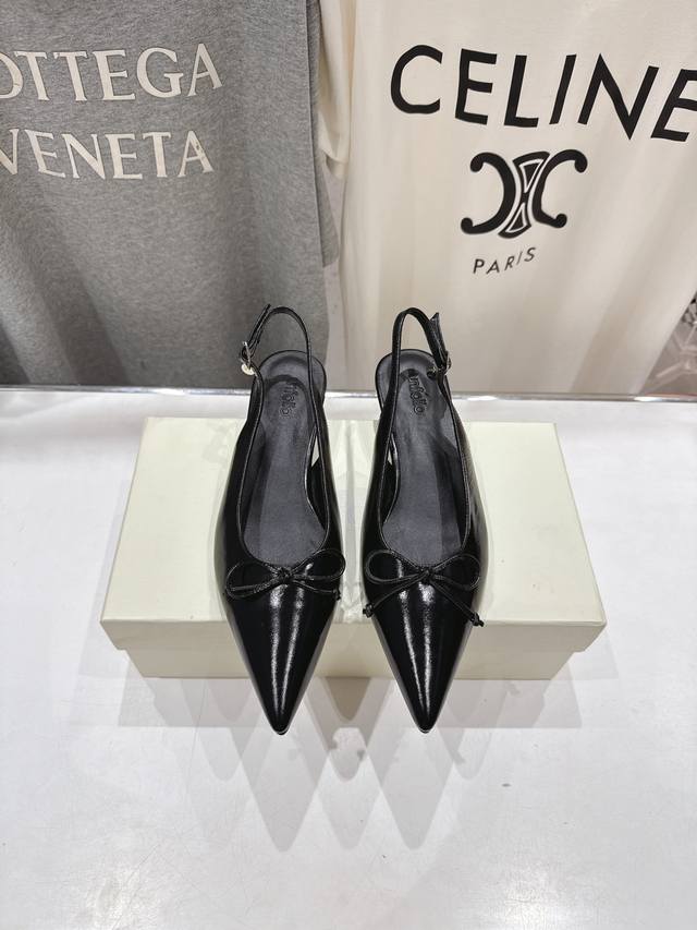 High-Heel Version Available. Unfolio Niche Fashion Brand. 25Ss Early Spring New