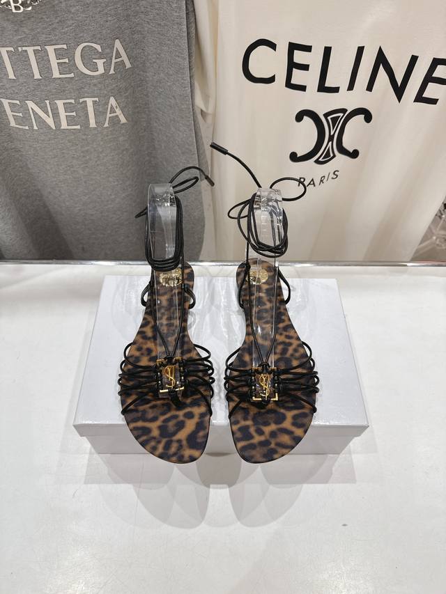 High-End Version Available. Saint Laurent*~Ysl 25Ss Summer New Runway Style Flat