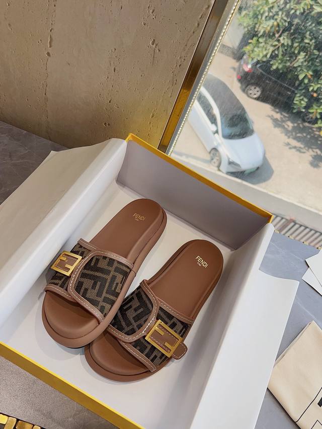 Fendi Fendi Women's Lace-Up Buckle Sandals The Latest Best-Selling Sandal Design