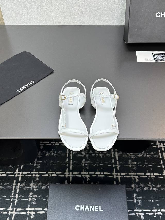 2025Ss Summer Fashion Secrets Are Here! Chanel's Iconic Small Chanel-Style Strap