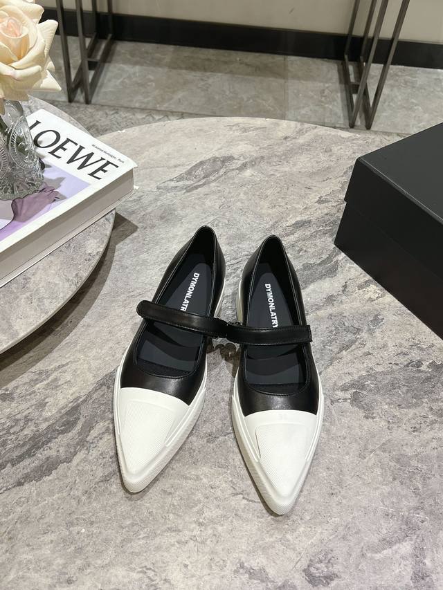 Dymonlatry" Niche Designer New Vintage-Washed Pointed-Toe White Sneakers 3Cm Int