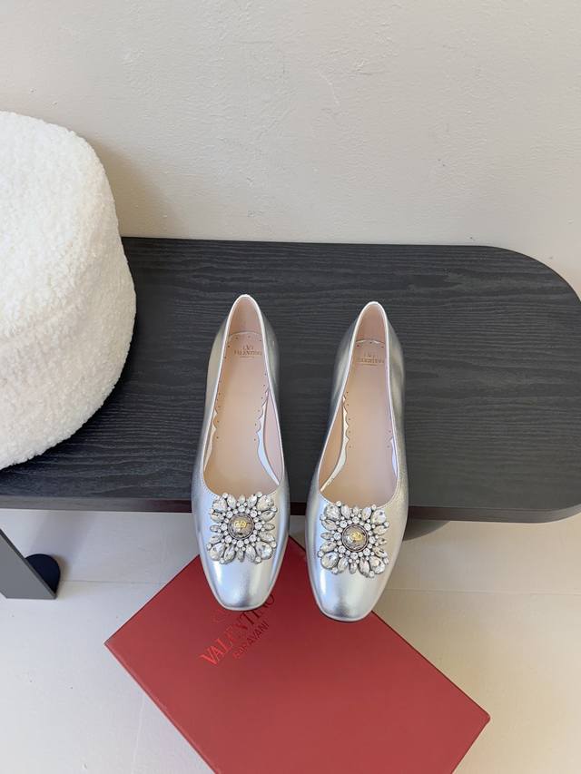 Valentino Valentino 25Ss Early Spring New Arrival Crystal Buckle Mary Jane Pumps