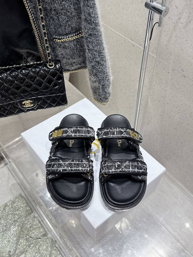 Premium Quality Dior 25 Dioract Flat Open-Toe Sandals With A Single Strap. Compa