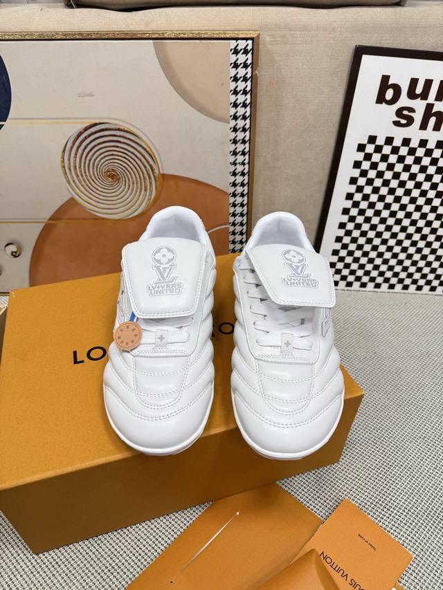 Lv-Trainer Louis Vuitton Vs. All Market Versions Couple's Edition Runway New Rel