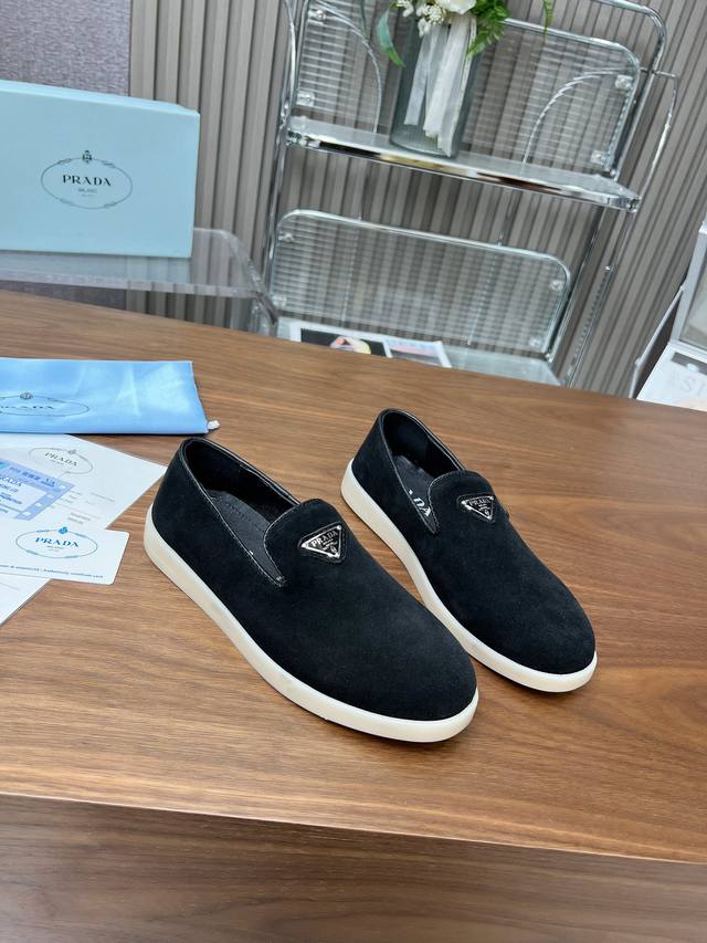 Prada's Top-Tier Version. Martin Boots Are Here, Offering Comfort And Elegance.