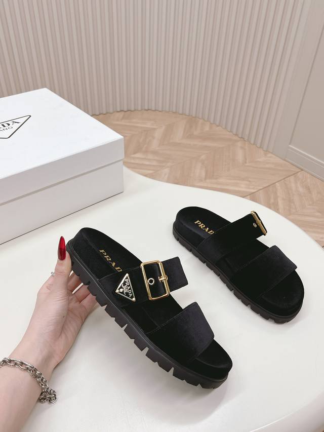 Prada Spring/Summer New Arrival Slippers Velvet Thick-Soled Slippers Combining C