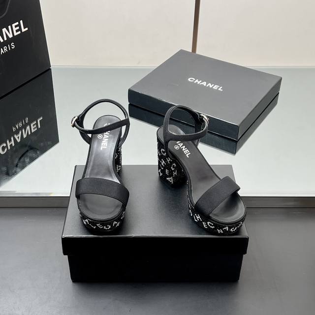 High Version So Beautiful! Chanel New-Style Crystal-Embellished Thick-Soled Sand