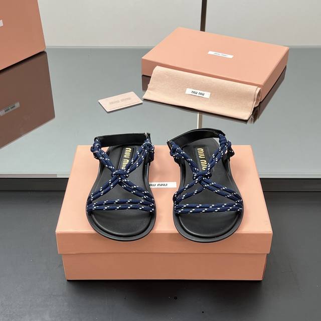 Factory Price Miumiu 2025P Spring/Summer New Arrival Hot Runway Style Casual Fla