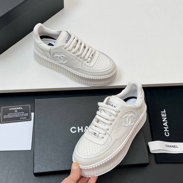 Factory Price Embossed Logo Thick-Soled Cookie Shoes Chanel Classic Panda White
