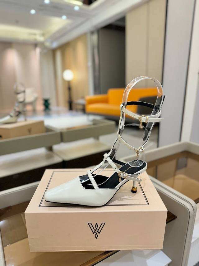 Factory Price: 2025 Spring/Autumn Exclusive Online Authorized Sales Vanda Novak