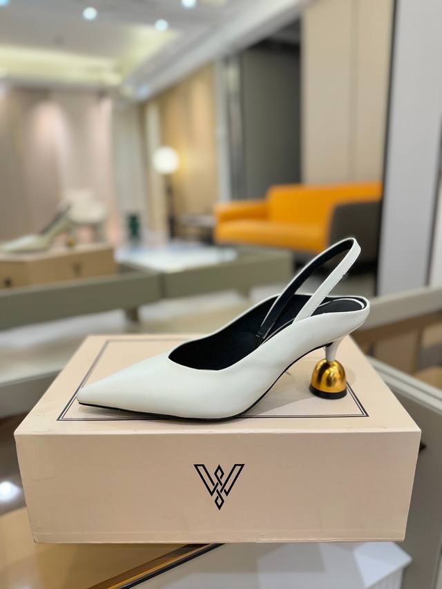 Factory Price: 2670 Spring/Autumn New Arrival, Exclusively Authorized Online Van
