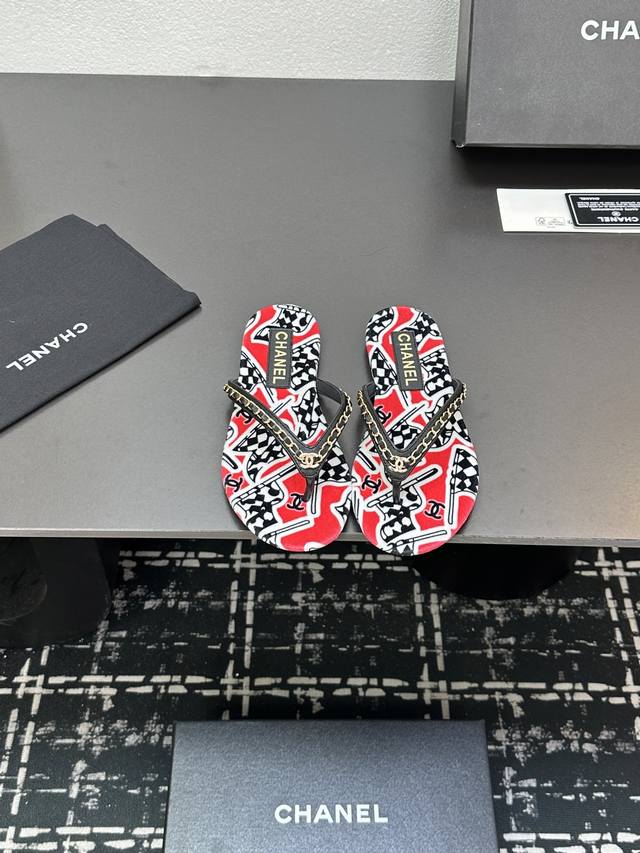 2025Ss New Chanel-Style Toe-Post Sandals, Chanel-Inspired Flip-Flops, Blending F