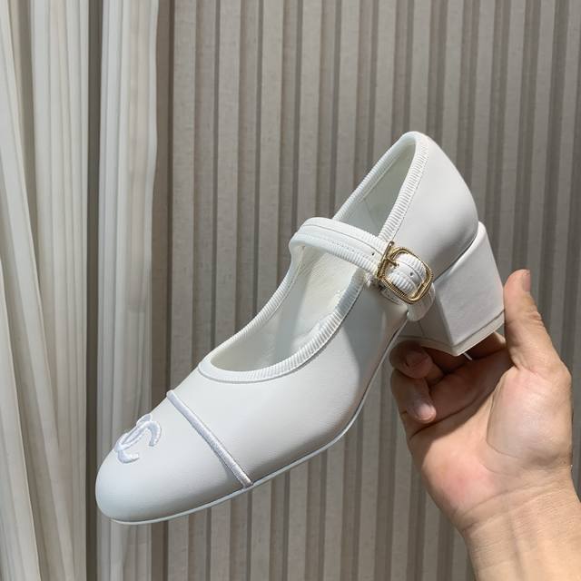 Chanel 2025 Spring/Summer New Arrival,Mary Jane Leather, Fabric Upper, Chanel-In