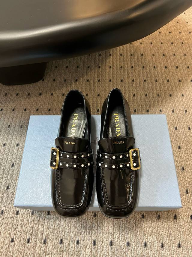 Prad* Prada 25Ss Early Spring New Arrival Classic Round-Toe Mary Jane Loafers A