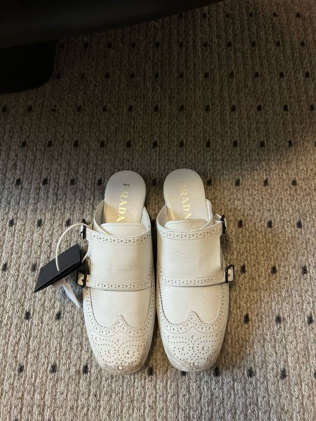 Prad* 25Ss Prada Runway-Inspired Retro 2-Button Half-Slip-On Best Seller! Runway