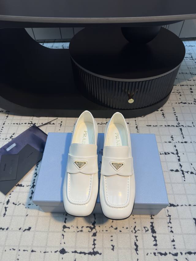 Prada*Prada 25Ss New Triangle Logo Chunky Heel Loafers This Elegant Glossy Leath