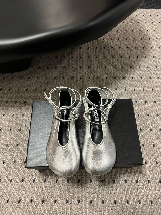 Jilsander 25 Spring/Summer Minimalist Flat Metal Buckle Round-Toe Open-Back Sand