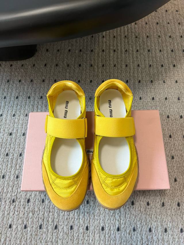Premium Quality Miumi* Miu Miu 25Ss Spring/Summer New Arrival, Casual Sneakers,