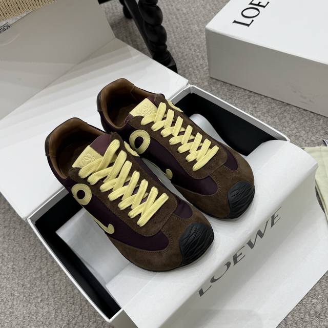 Couple's Edition 2023 Spring/Summer Loewe New Ballet-Inspired Running Shoes, Min