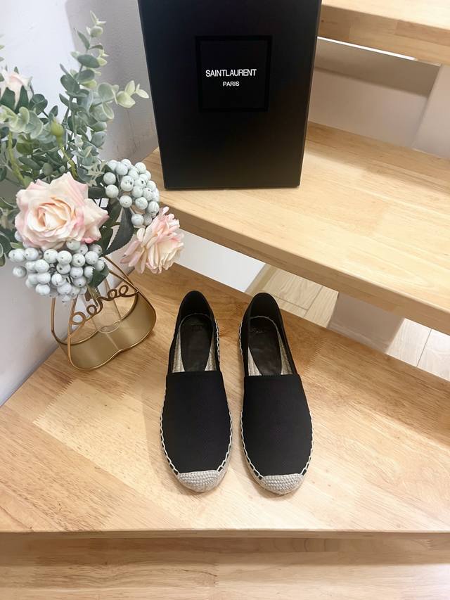 Women's Men's Brand: Saint Laurent Fabric Material: Canvas Lining Material: Shee