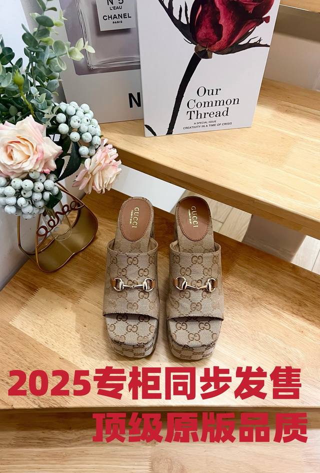 25Ss Early Spring Gucci Straw-Woven Thick-Soled Heeled Sandals Add A Touch Of Mo