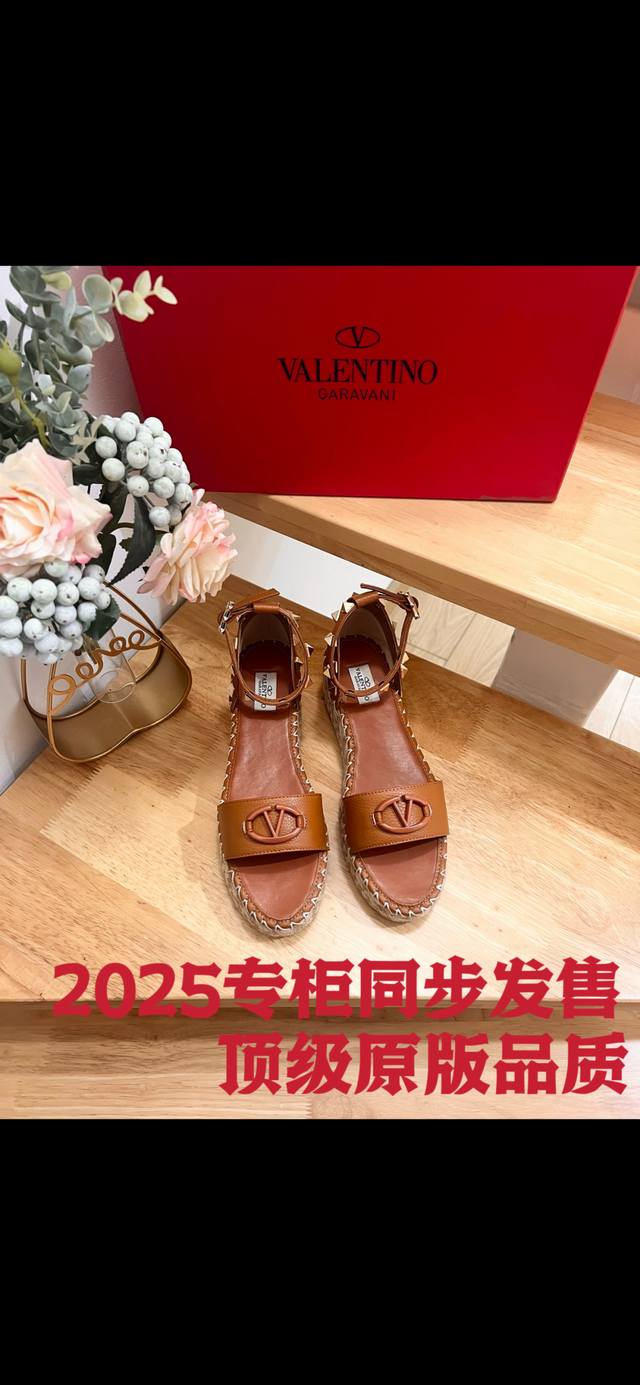 New Arrival Valentino Garavani Lychee Leather Lace-Up Wedge Sandals - Metal-Effe